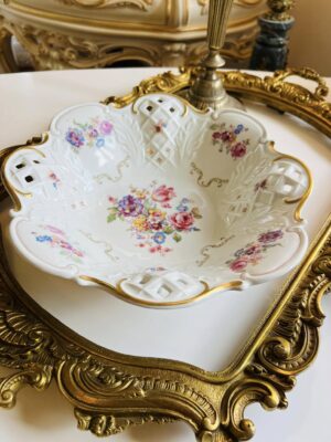 Vintažinė porceliano lėkštė- dubuo