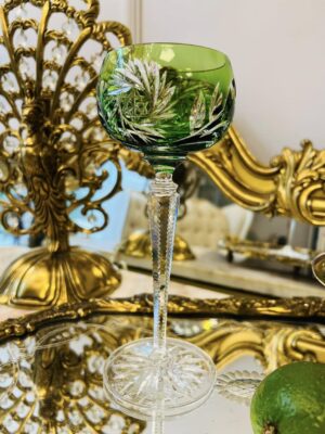 "Antikvarinė smaragdinė vyno taurė "Emerald"