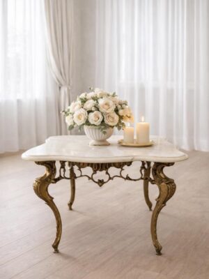 Vintažinis bronzos staliukas " Venus Table"