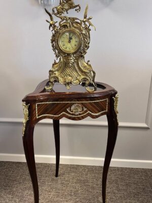 Vintažinis bronzinis laikrodis