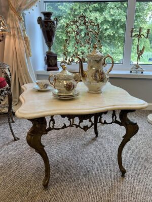 Vintažinis bronzos staliukas " Venus Table"
