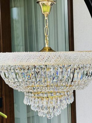 Puošnus krištolo šviestuvas "Royal Gleam"