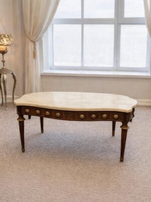 Vintažinis medinis kavos staliukas su akmeniu "Eleganza"