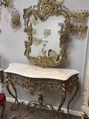 Vintažinė bronzinė konsolė su pakabinamu veidrodžiu „Ornamentum”