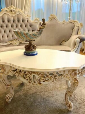 Baroko stiliaus medinis svetainės stalas "Jovitti Edition"