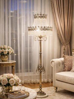 Labai gražus, vintažinis pastatomas krištolo šviestuvas "Nobile Lumiera"