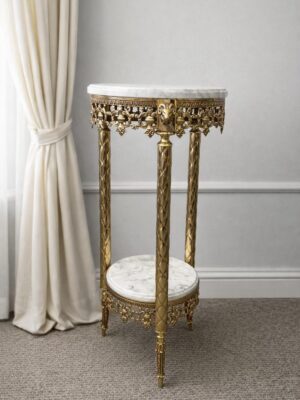 Vintažinis ir dekoratyvus  bronzos staliukas "Ariete di Marmo"