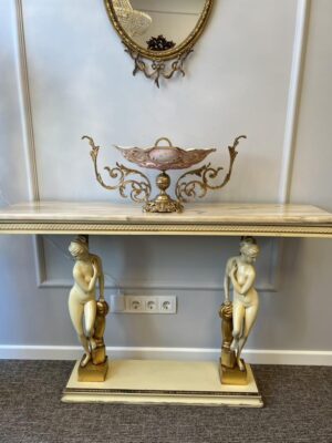 Išskirtinio dizaino vintažinė medinė konsolė "Venere Aurea"