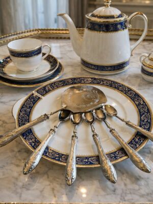 Vintažiniai sidabruoti desertiniai įrankiai „Fleur de Lis“, Italija