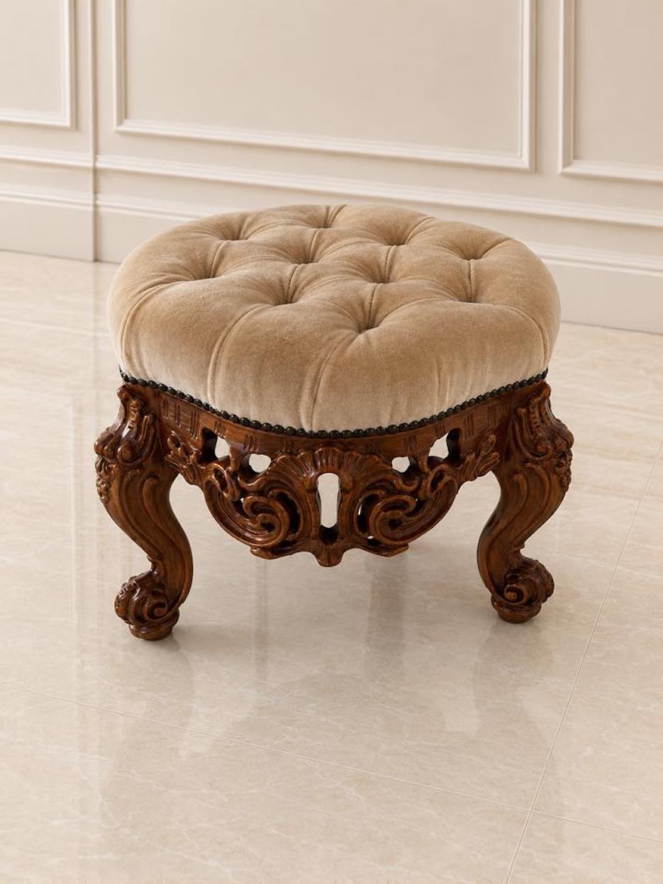 Vintažinis, naudotas baroko stiliaus pufas " Baroque Pouf" - Image 3
