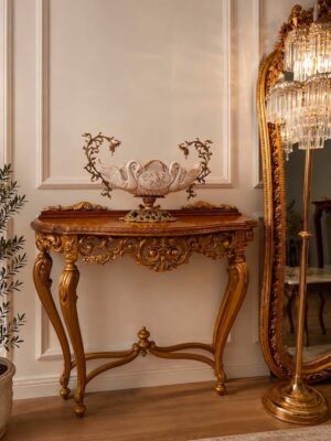 Naudota medinė vintažinė konsolė "Villa Aurea"