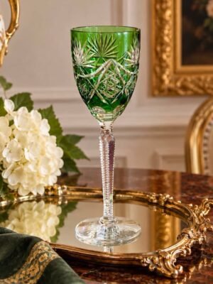 Vintažinė smaragdinė vyno taurė "Emerald"